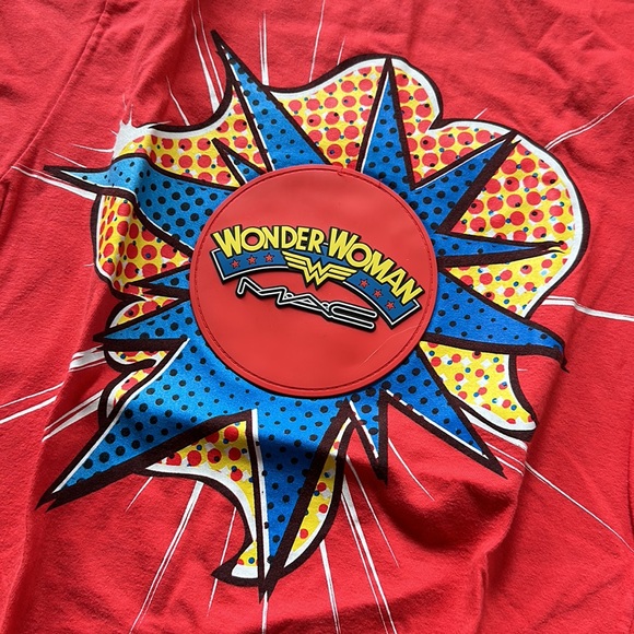 MAC Wonder Woman DC Comics T-shirt - Picture 2 of 4